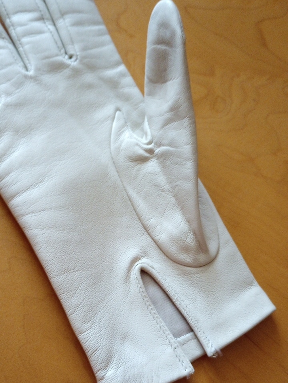 Classic Cream Leather Women's Gloves 7M - Picture 10 of 13